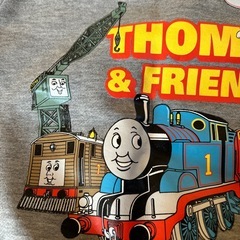 100サイズトーマス長袖トップスの画像