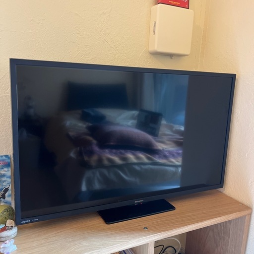 AQUOS 2T-C32DE 2022年製　SHARP TV
