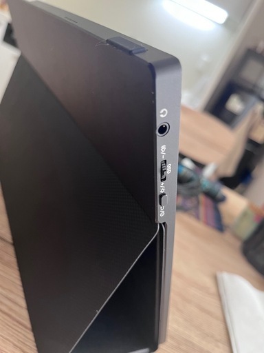 ポータブルモニター