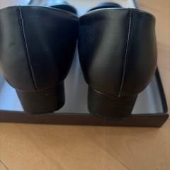 黒のパンプス
の画像