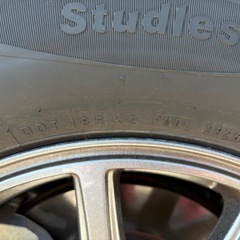 ホイール付き　ネクセン　スタッドレスタイヤ　215   65 16rの画像