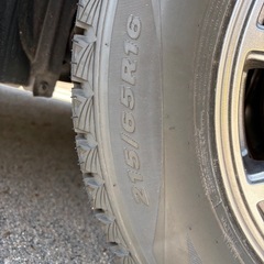 ホイール付き　ネクセン　スタッドレスタイヤ　215   65 16rの画像