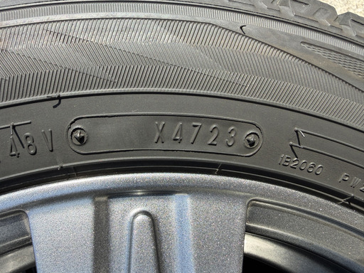 軽自動車　スタッドレスタイヤ　155/65R14 75Q　中古