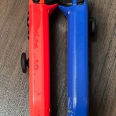 Nintendo Switch Joy-Conジョイコン (L) ブルー / (R) ネオンレッドの画像