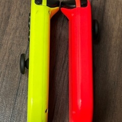 Nintendo Switch Joy-Conジョイコン (L)ネオンレッド/(R)ネオンイエローの画像