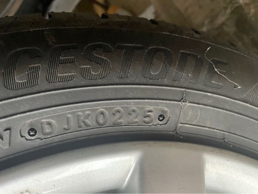 25年製夏タイヤ155/65R14