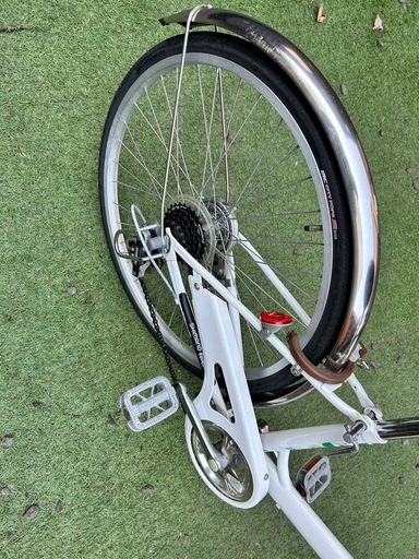 ❗️値下げ❗️子供用自転車❗️24インチ❗️6速❗️白色❗️LED❗️