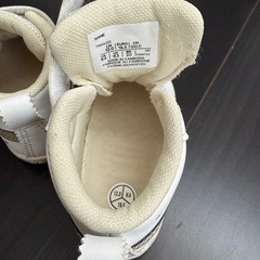 asics ベビーシューズ 12cm ホワイト 星柄の画像