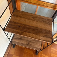 ニトリの突っ張り式収納棚の画像