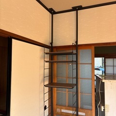 ニトリの突っ張り式収納棚の画像