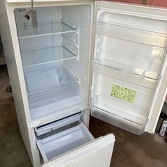 シャープ冷蔵庫の画像