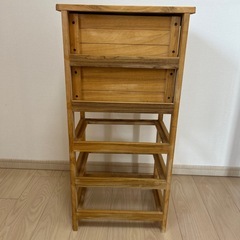 木のシェルフ
の画像
