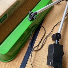 【売ります】昭和レトロ　卓上スタンド　蛍光灯式　緑　東芝　5624GRの画像