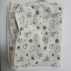 【美品】カトージ　
ベビーベッド    白　 ハイタイプの画像