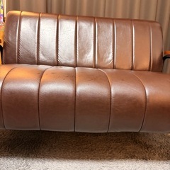 ニトリ　2人掛けソファ 合皮タイプ (ステイン2KD Nシールド DBR)の画像