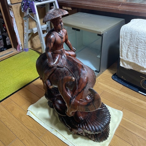 黒檀木彫り