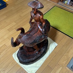 黒檀木彫りの画像