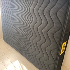 ダブルベッドフレーム＋マットレスセット（美品・引き取り限定）の画像