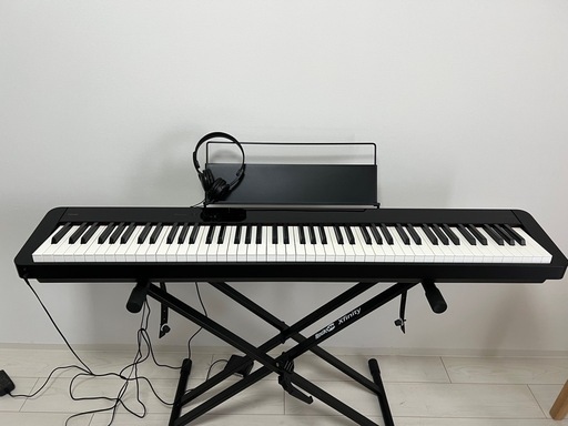 カシオ電子ピアノ(本体、ヘッドフォン、スタンド、カバーセット)