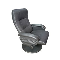 オッドマン付きチェア 1人がけ 椅子 革張り 布張り 黒 C03013の画像