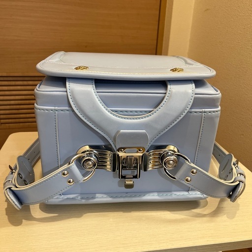 ランドセル　女の子　小学校　入学　
水色　中古