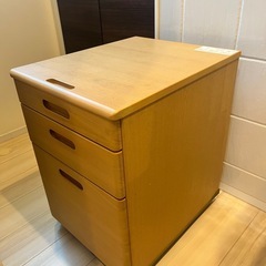 子供用勉強机（今日、明日の方優先）の画像