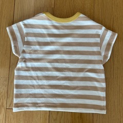 UNIQLO Tシャツの画像
