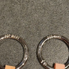 POP MART ラブブ ぬいぐるみペンダント ２個セット《Ｊ》《Ｕ》の画像