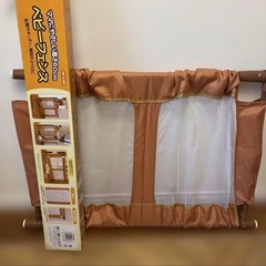 ブラウン メッシュ ベビーゲート Mサイズの画像