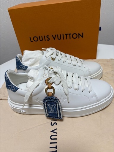 美品LOUIS VUITTON スニーカー