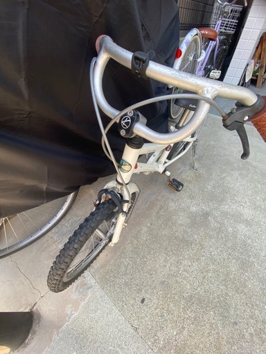 完売　子供自転車　18インチ　 KhodaaBloom asson 　
