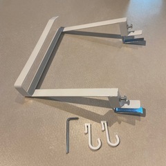 キッチン　シンク下　タオルかけの画像