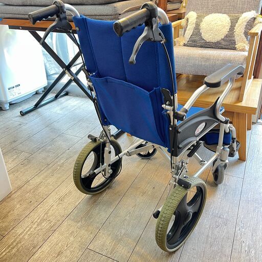 ノーパンクタイヤ 車椅子 介助用 アルミフレーム 折りたたみ式コンパクト ケアテックジャパン ★買取帝国 志木店