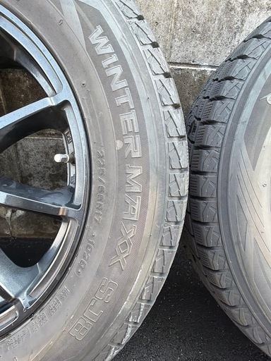 ２２５／６５Ｒ１７　ダンロップスノータイヤ