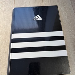 adidas限定ノート&adidasコインケース&キャラクタークリアファイル&高機能電卓の画像