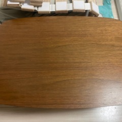 折り畳みテーブルの画像