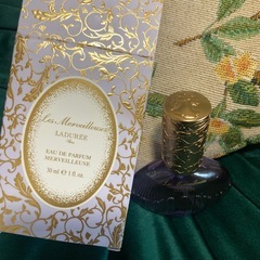 ラデュレ香水30ml希少の画像