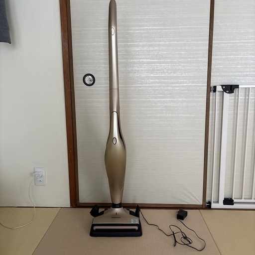 パナソニック コードレス掃除機  MC-BU110J 充電式