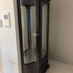 【イタリア製・定価約60万円】高級ガラスショーケース 黒 クラシック調 コレクションケース 早い者勝ちの画像
