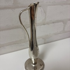 シルバーカラー フラワーベース 一輪挿し 花瓶 モダンデザインの画像