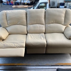 三人がけソファ　リクライニング　ソファー　ホワイト　レザー　革ソファの画像