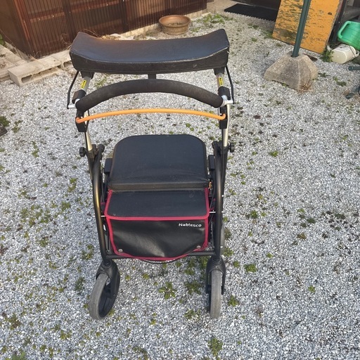 歩行補助車