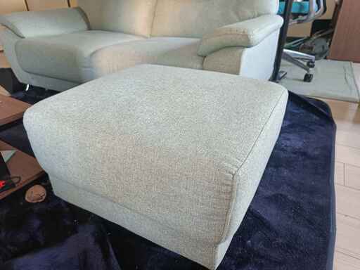 2人掛けソファとオットマン / 2 Seat Sofa and Ottoman