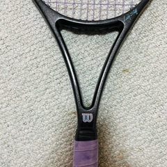 硬式テニスラケット（古い）の画像