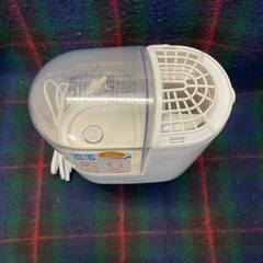 アイリスオーヤマ 加湿器 加熱式 SHM-120R1-W アロマ対応 アイリスオーヤマ IRIS OHYAMA 加熱式加湿器 の画像