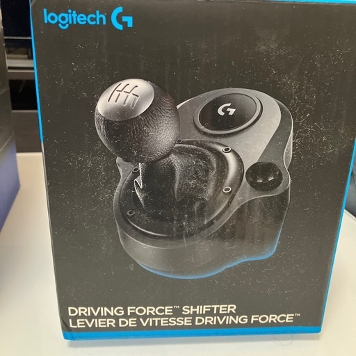 logitech G29  DRIVING FORCE ほぼ未使用