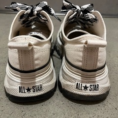 コンバース　厚底スニーカーの画像