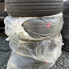 プリウスα後期純正タイヤホイールセット！の画像