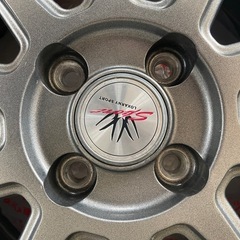 トーヨータイヤ オブザーブ スタッドレスタイヤ 15インチの画像