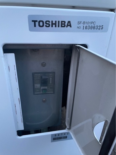 TOSHIBA　東芝　冷蔵ショーケース　SF-B101PC　228L　冷蔵庫　キャスター付　サッポロビール　酒　業務用　飲食店　厨房　稼働確認済　中古　③ TOSHIBA 東芝 冷蔵ショーケース SF-B101PC 228L 冷蔵庫 キャスター付